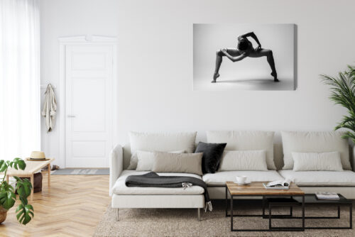 Obraz na płótnie Tancerka w pozie dynamicznej  Premium Canvas - obrazek 6