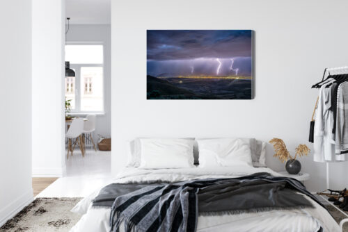 Obraz na płótnie Burza nad miastem Nocny krajobraz i pioruny  Premium Canvas - obrazek 7