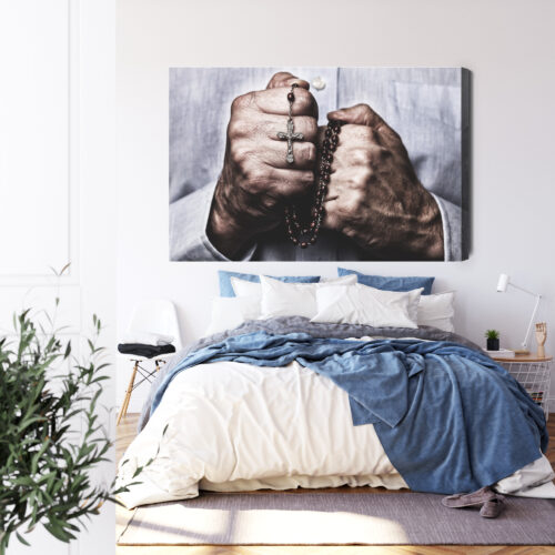 Obraz na płótnie Modlitwa z różańcem Symbol wiary i skupienia  Premium Canvas - obrazek 3