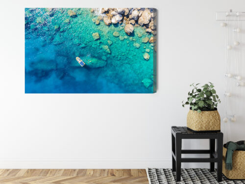 Obraz na płótnie Natura Łódka przy skalistym wybrzeżu Premium Canvas - obrazek 8