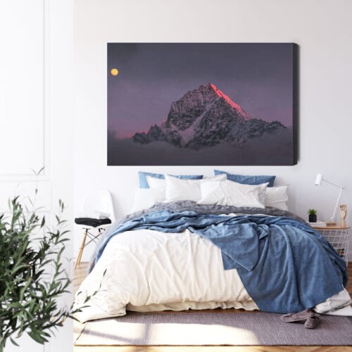 Obraz na płótnie Góry Ośnieżony szczyt o zmierzchu z pełnią Premium Canvas - obrazek 3