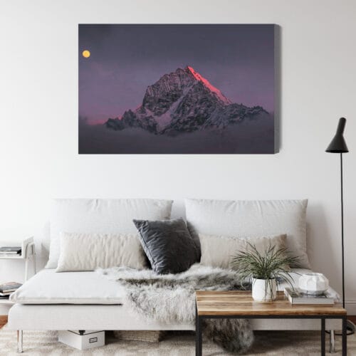 Obraz na płótnie Góry Ośnieżony szczyt o zmierzchu z pełnią Premium Canvas - obrazek 4