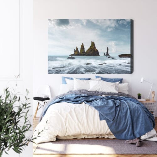 Obraz na płótnie Natura skały w oceanie przy Reynisfjara Premium Canvas - obrazek 3